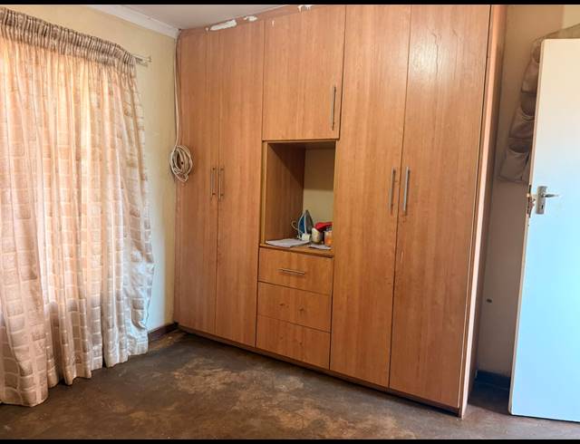 3 BEDROOM HOUSE FOR SALE IN TLHABANE WEST
